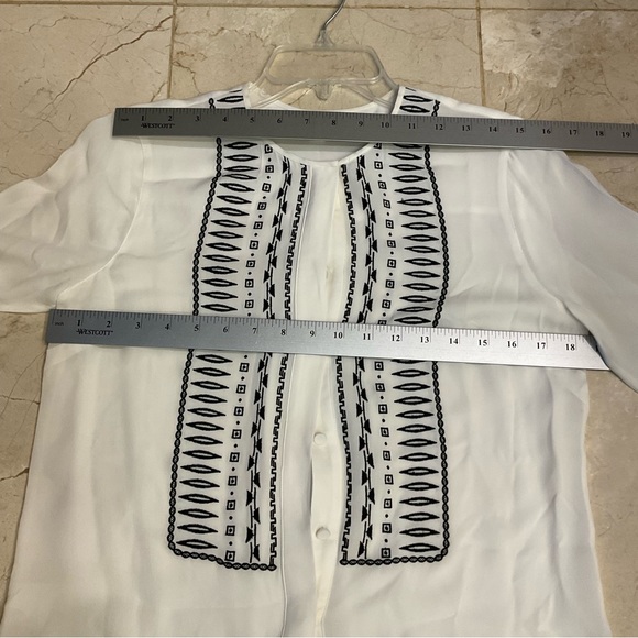 Veronica Beard silk tunic, ivory w/ black detailed embroidery, Long sleeve, Sz 4 - Picture 13 of 13